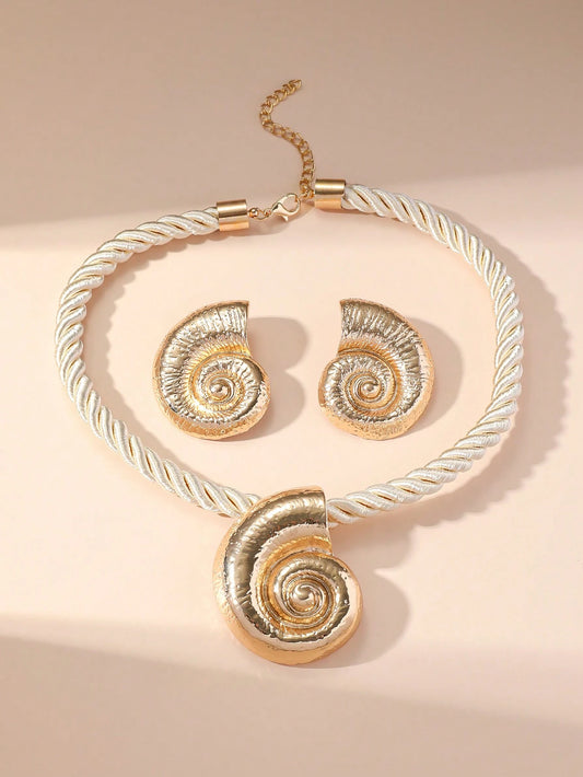 1set/3pcs Simple & Stylish Conch Shell Pendant Necklace & Exaggerated Conch Shell Stud Earrings Set For Women, Ocean Style