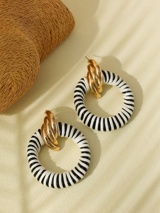 1 Pair Bohemian Style Black And White Striped Round Earrings, Suitable For Women's Daily And Holiday Wear/Essential Fashion Accessory For Women's Party And Outdoor Occasions