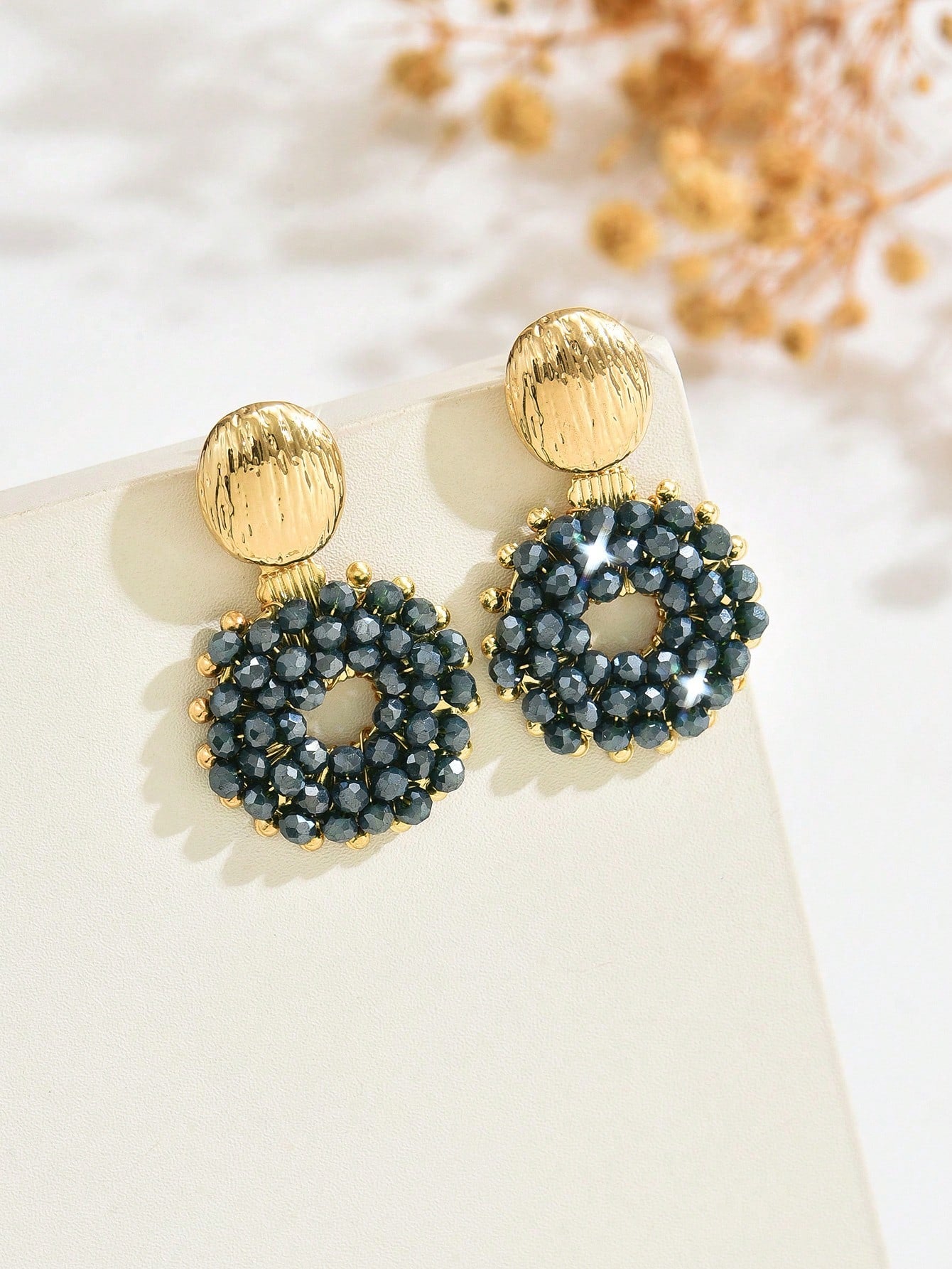1 Pair Handmade Beaded Hollow Green Geometric Hoop Earrings, Elegant And Versatile Creative Beaded Colorful Geometric Pendant Earrings Suitable For Women's Daily, Vacation, And Party Wear (Handmade Beads Color, Quantity And Position Are Random)