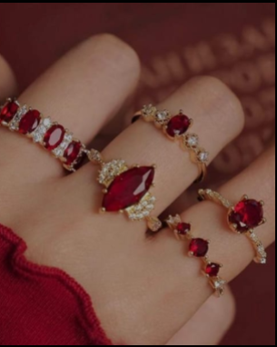 Shein 5Pcs Set Of Luxurious Gold Rings Set With Rhinestones & Red Gemstones