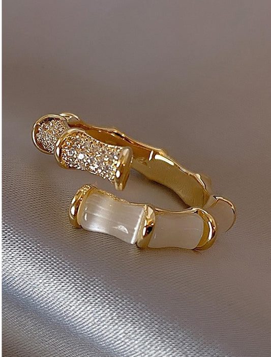 SHEIN 1pc Exquisite Opal & Cubic Zirconia Decorated Cufflink Ring