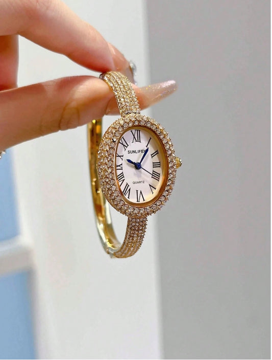 SHEIN 1pc Women's Luxury Rhinestone Encrusted Oval Roman Numeral Dial Bracelet Watch