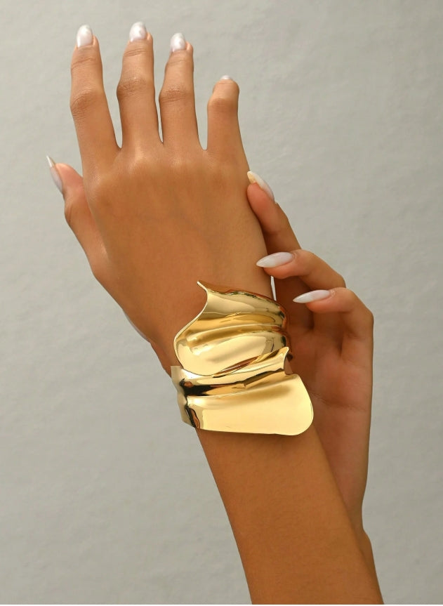 1pc Asymmetrical Gold-Tone Ribbon Bangle Bracelet,