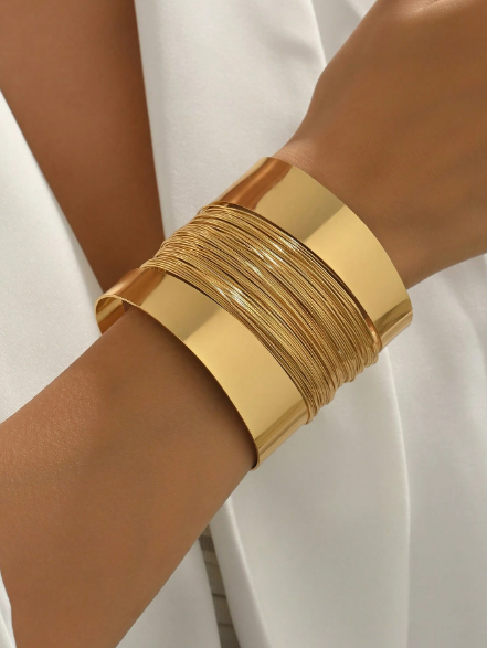 1pc Women's Minimalist Metal Fashionable Elegant Cuff Bracelet