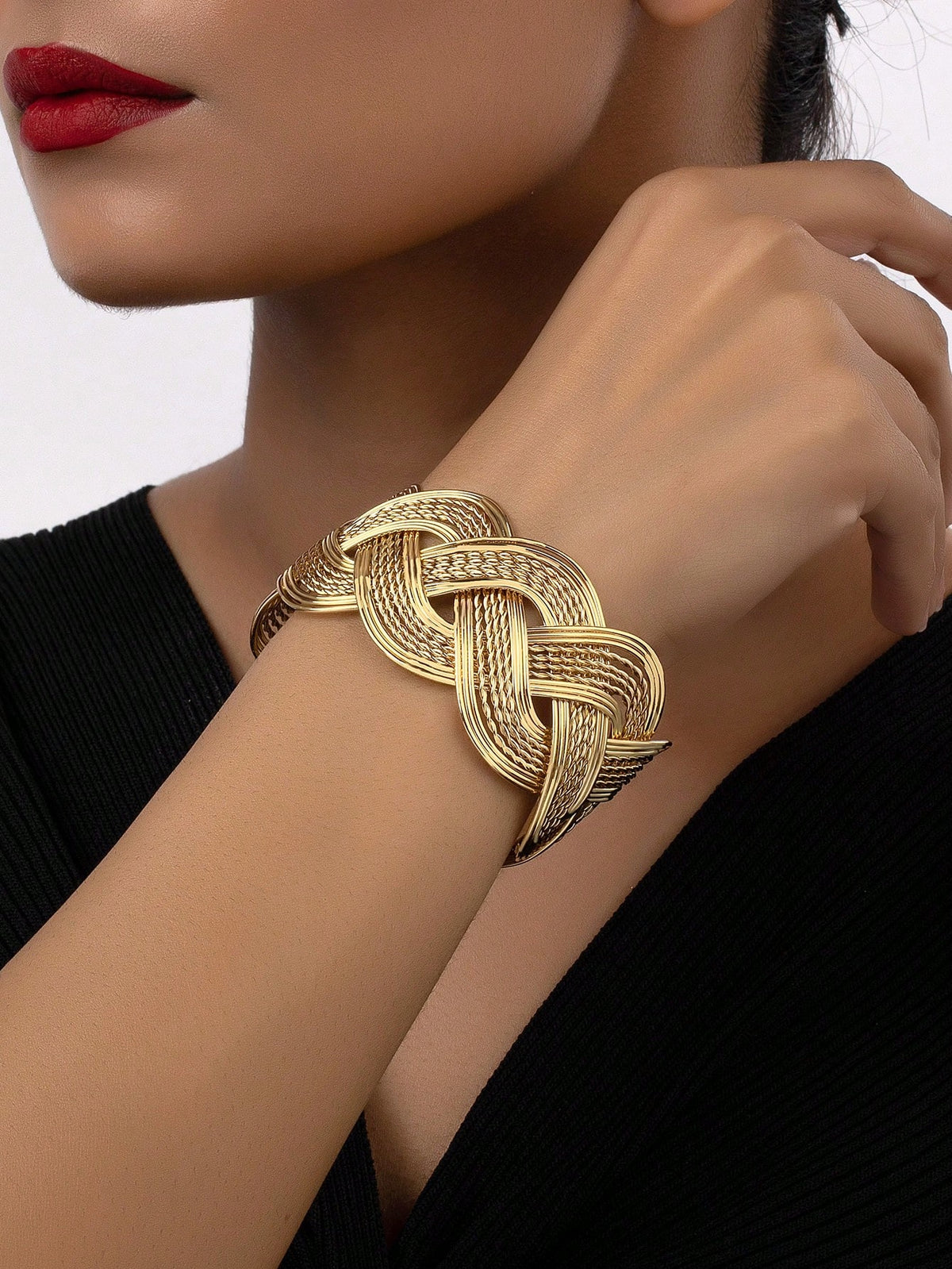 1pc Elegant Luxury Style Open Bangle Bracelet With Wave Design in Color, Perfect For Holiday Gift