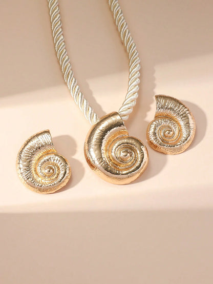 1set/3pcs Simple & Stylish Conch Shell Pendant Necklace & Exaggerated Conch Shell Stud Earrings Set For Women, Ocean Style
