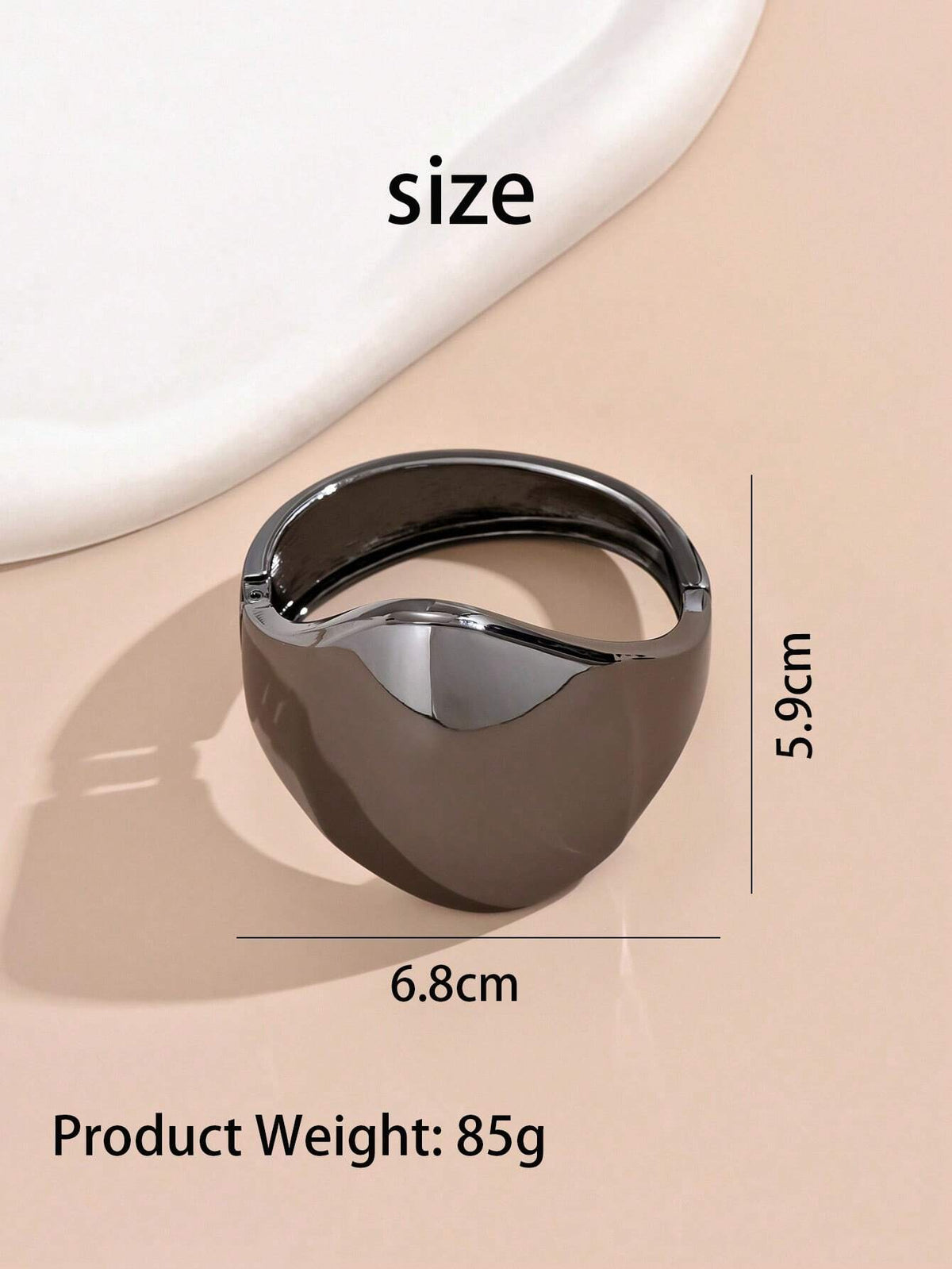 1pc Women's Fashionable Geometric Wide Rhombus Shaped Metallic Bracelet With Simple Geometric Design, Retro Luxurious Style And Chic Personalized Suitable For Street, Casual, Party, Elegant, Daily Commuting, Friends Gathering, Romantic Vacation, Range Of Special Occasions, Business Meeting, Fashionable, Gorgeous, Lovely And Couple Look