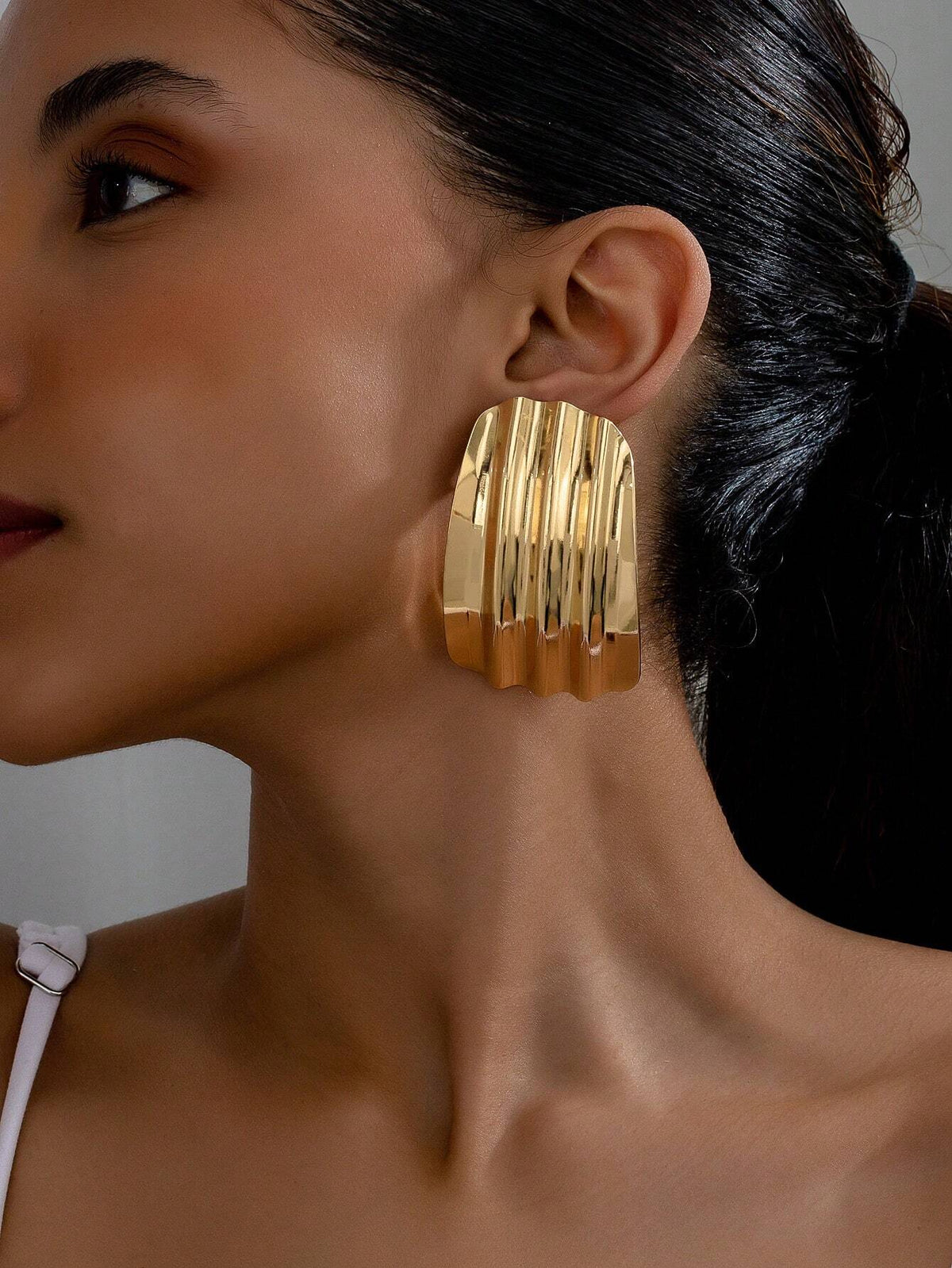 1pair Asymmetrical Geometric Pleated Pendant Vintage Statement Earrings For Women, European And American Style