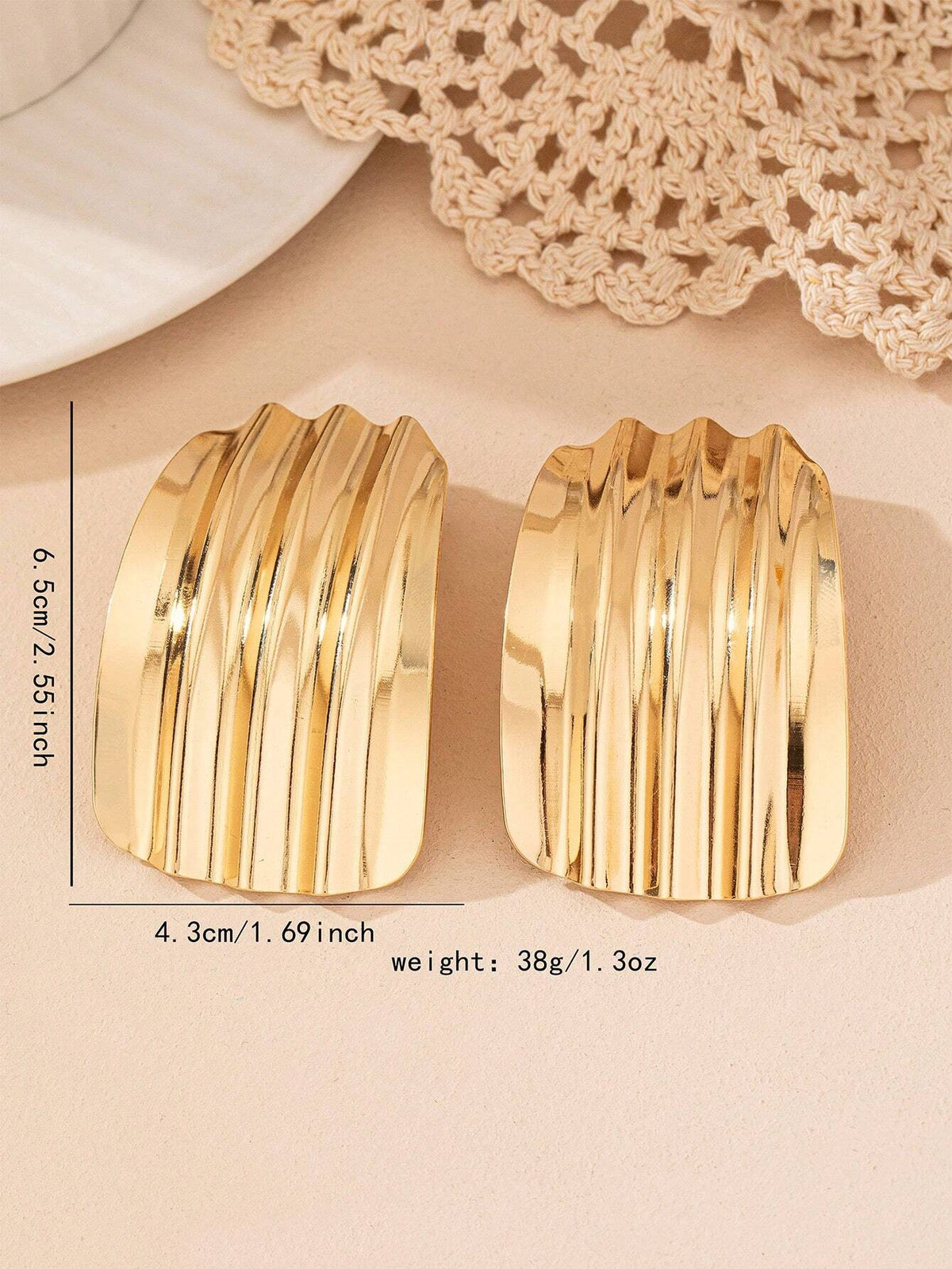 1pair Asymmetrical Geometric Pleated Pendant Vintage Statement Earrings For Women, European And American Style