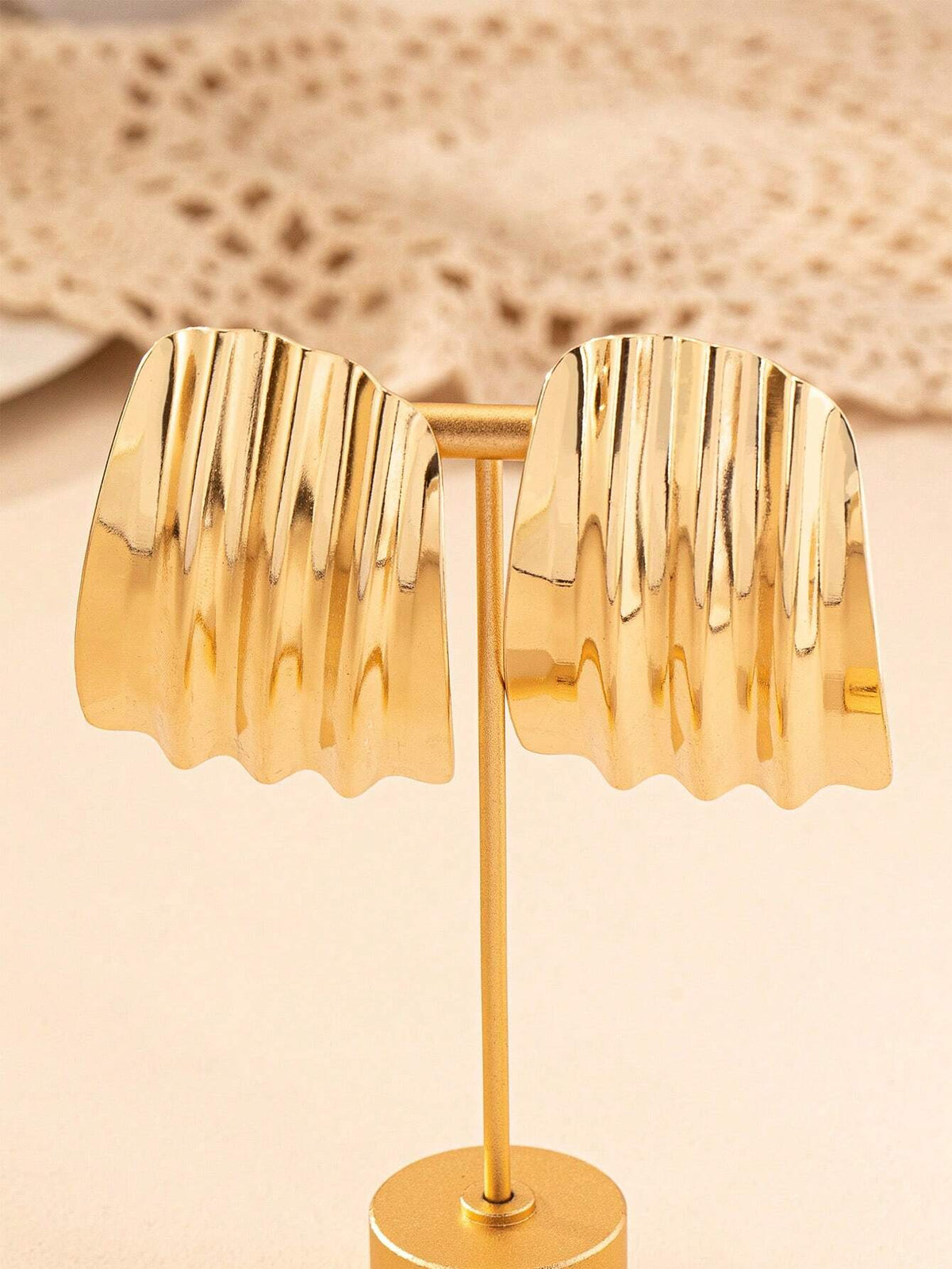 1pair Asymmetrical Geometric Pleated Pendant Vintage Statement Earrings For Women, European And American Style