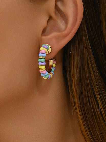 2pcs Elegant & Fashionable Resin & Shell Mosaic C-Shaped Earrings, Suitable For Women To Wear At Parties And Dinners To Match Outfits. Note: Size And Color May Vary Due To The Mixed Shell Fragment And Resin Construction.