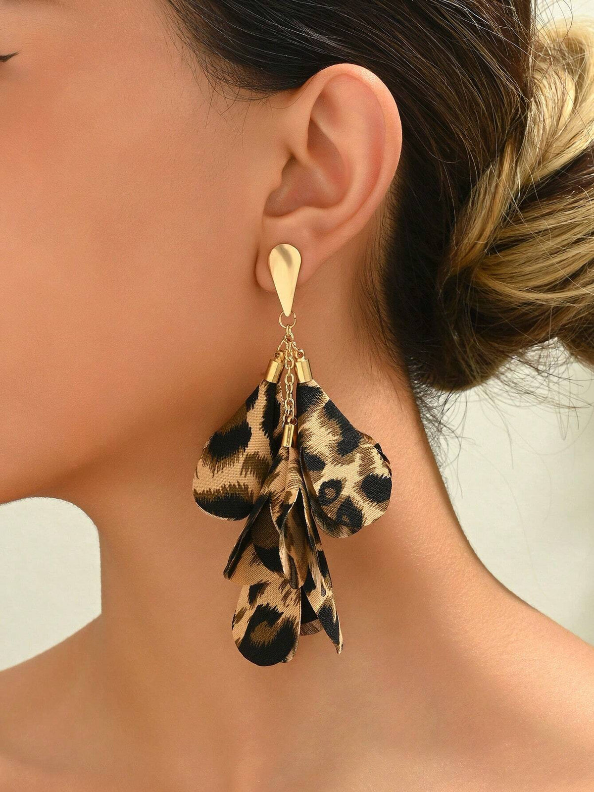 1 par de pendientes con colgante con estampado de leopardo y decoración floral en estilo bohemio, adecuados para uso diario, fiestas, San Valentín, mamá, madre, Día de la Madre, como regalo