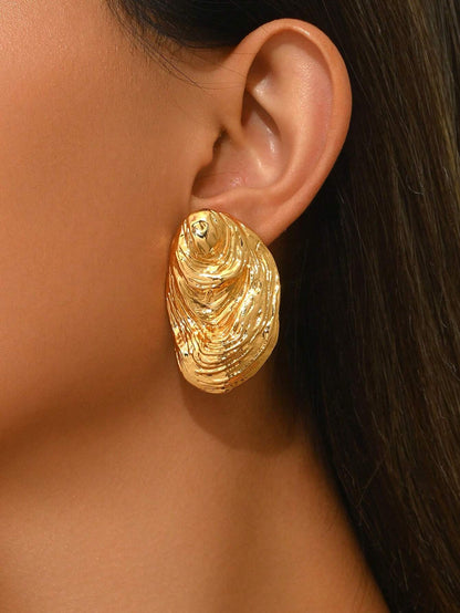 1 Pair Exaggerated Eye-Catching Quality Fashion Marine Creature Gold-Tone Oyster Shell Starfish Conch Jellyfish Fish Asymmetrical Swirl Pattern Multi-Style Options Surface Textured Grooved Zinc Alloy Electroplated Gold Women's Chunky Jewelry Stud Earrings Suitable For Party And Daily Wear