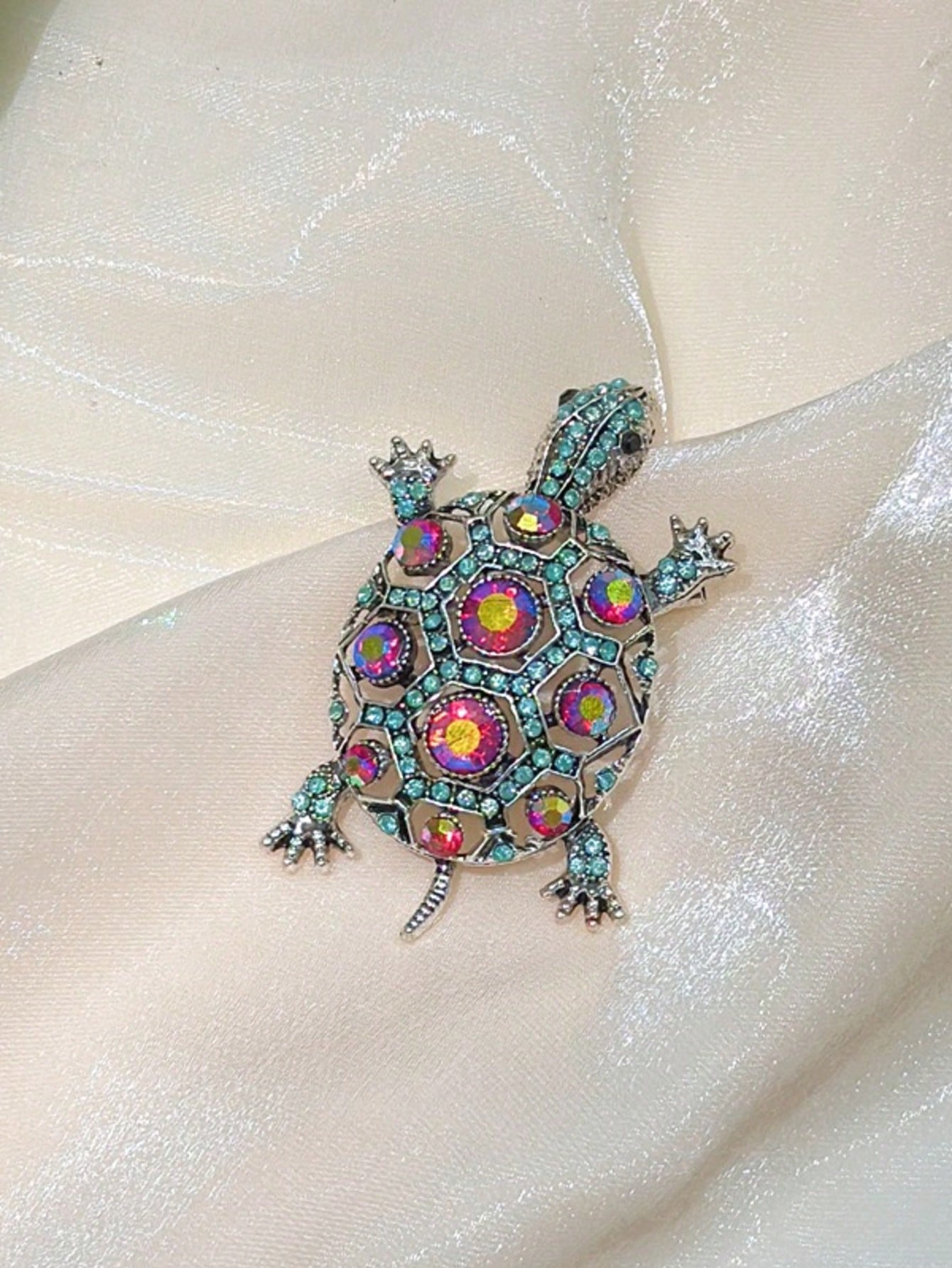 1pc Fashionable Luxury Rhinestone Turtle Brooch Pin Accessory, Zinc Alloy Material Dress Accessories Pin For Clothes Bag Charm School Office Accessories Shirts Jacket Jewelry Halloween Clothes Pin Funny Cute Teacher Gifts Halloween Accessories Teachers Day00