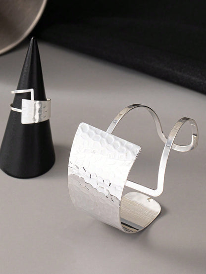 2 Pieces Asymmetrical Hammered Texture Bracelet And Ring Set, Minimalist Style Jewelry For Party & Daily Wear