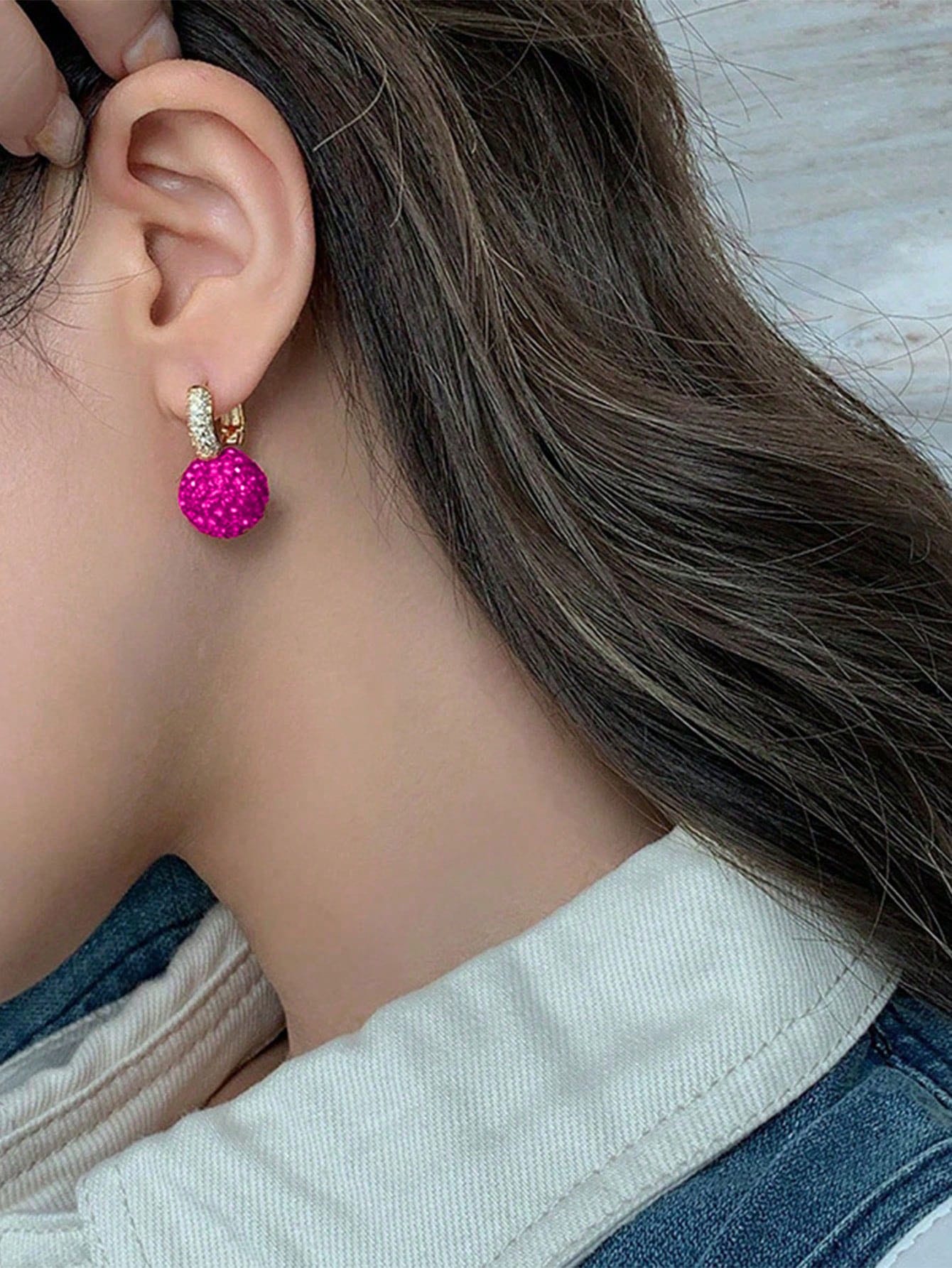 1 Pair Elegant Rhinestone Embellished Red Ball Design Pendant Earrings For Women