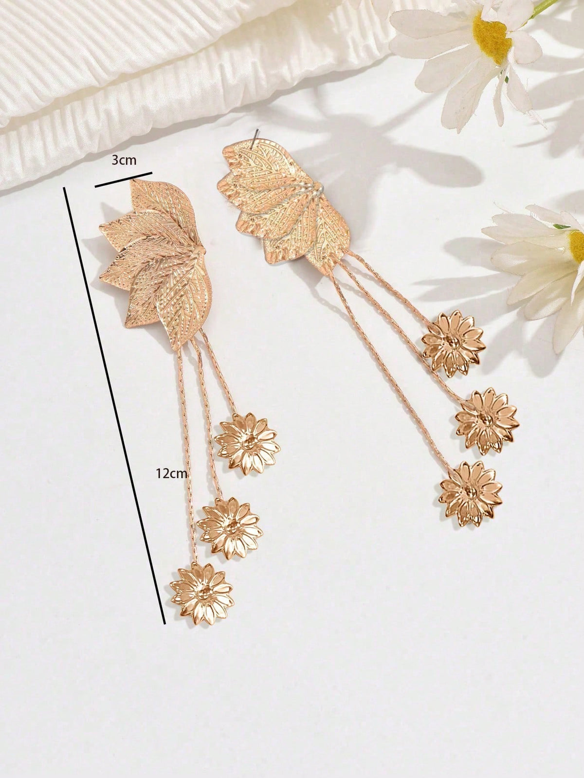1 Pair Creative Left-Right Asymmetric Fringed Leaf Earrings, Spring/Summer