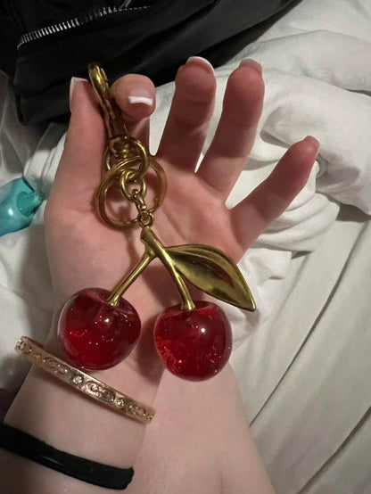 1pc New Fashion Crystal Cherry Pendant Metal Keychain, Suitable For Daily Wear, Can Be Used As Bag Accessory, Suitable As Gift For Family, Friends, Classmates, Couples, Birthday, Teachers, Valentine's Day Souvenir