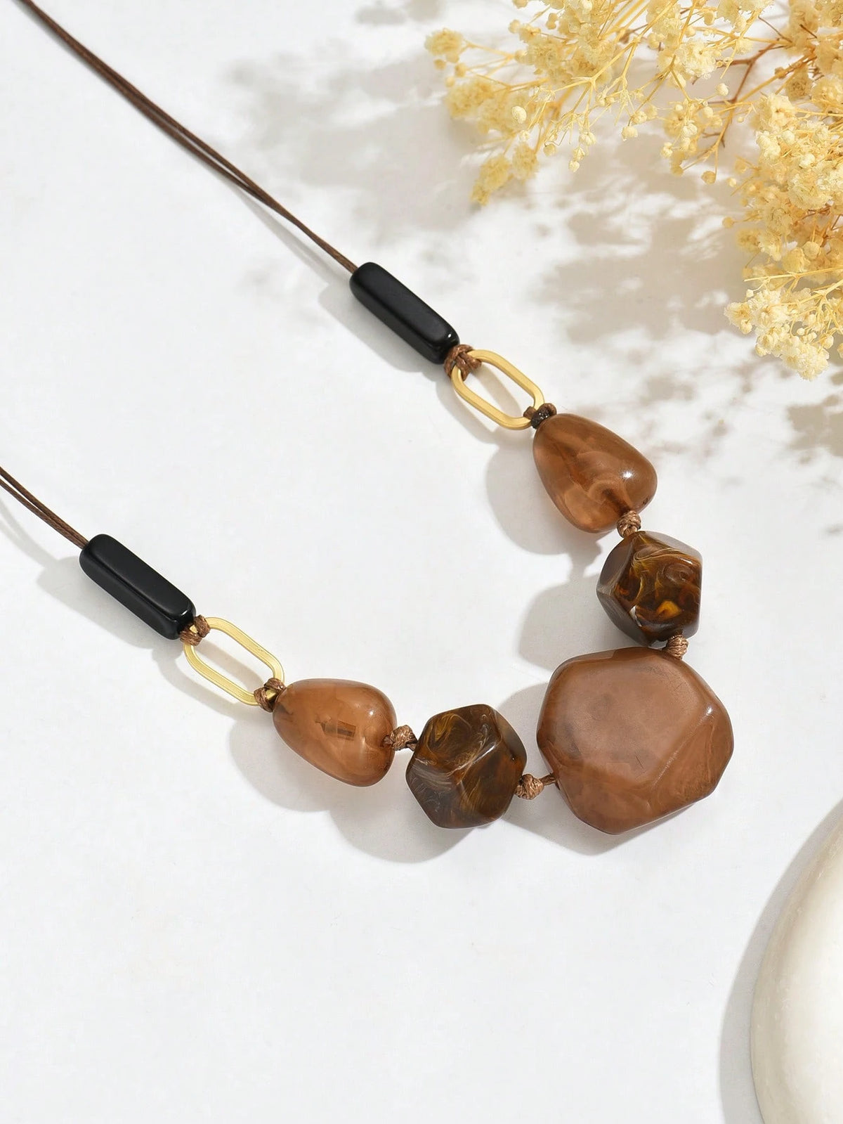1pc Bohemian Exaggerated Fashion Asymmetrical Resin Stone Rope Necklace, Suitable For Women's Daily And Party Wear