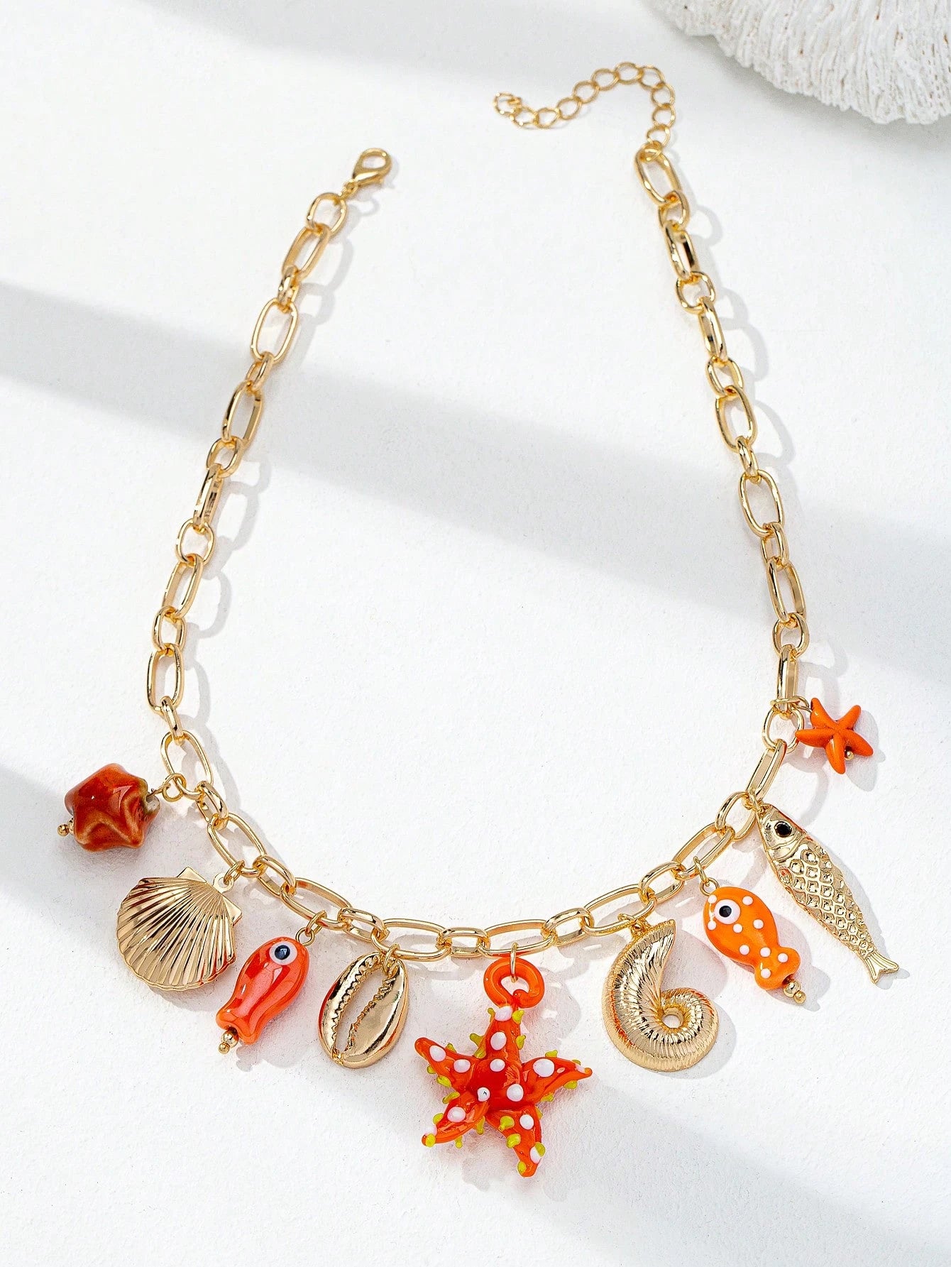 1 pieza Collar con dije de estrella de mar color naranja de verano / Collares con múltiples elementos de vida marina de playa / Collares estilo vacaciones Joyería bohemia