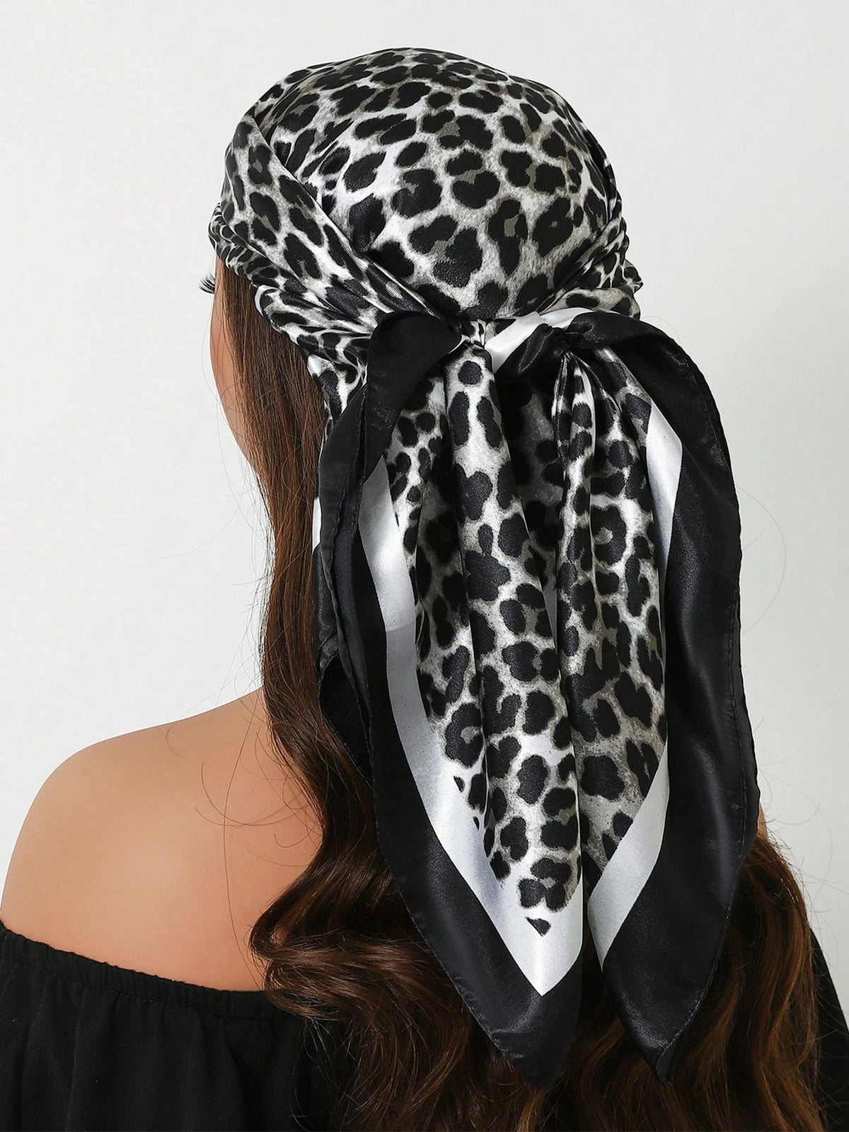 1 pieza Pañuelo/Pañuelo para la cabeza de lujo de mujer impreso de 90 cm, pañuelo cuadrado de moda, de poliéster, casual, adecuado para todas las estaciones para vestir