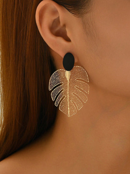 1 par de pendientes de metal hueco con diseño de hoja vintage versátil y de moda, adecuados para uso diario