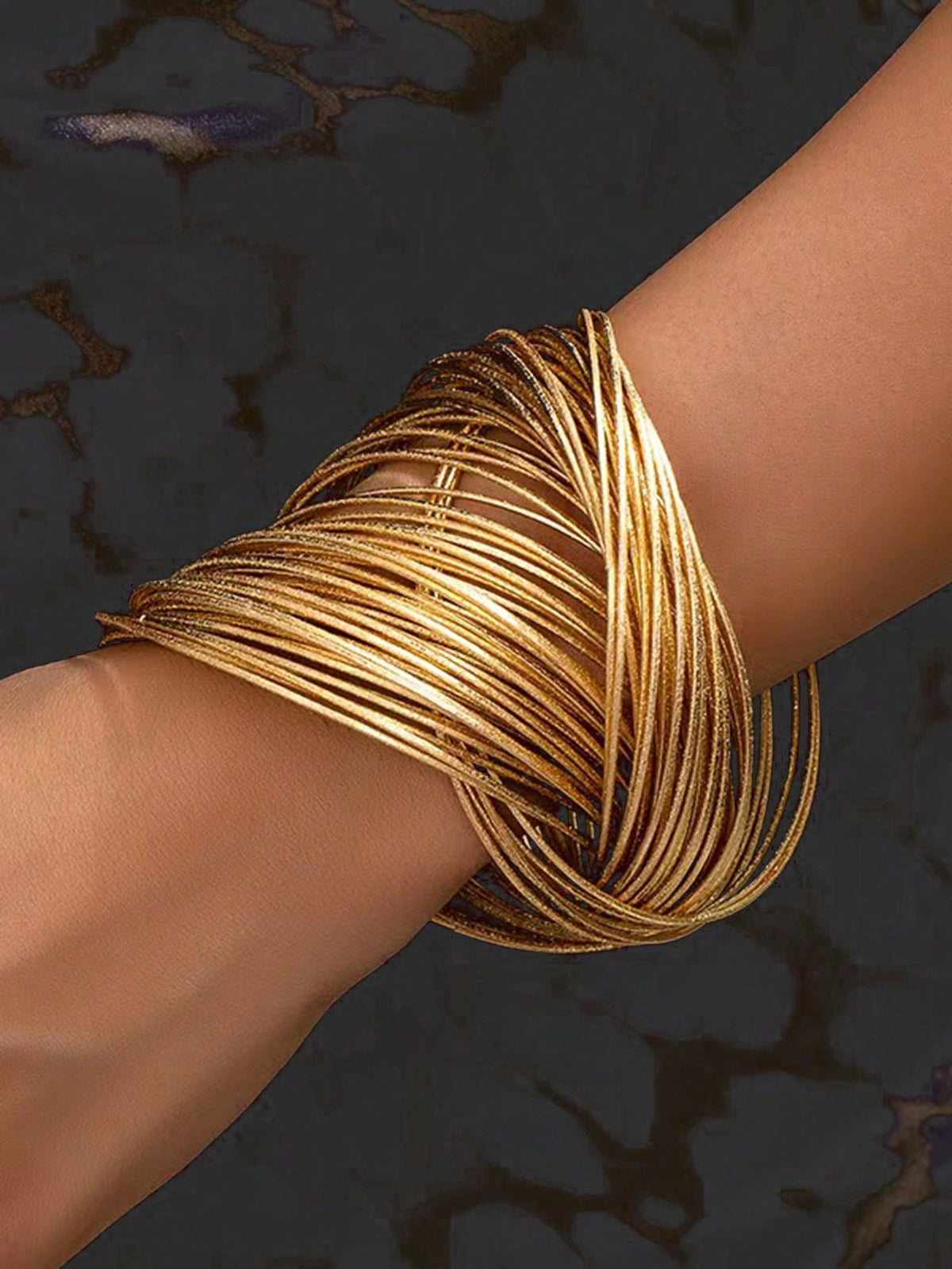 Women's Wrapped Matte Gold Color Ring Bracelet, Suitable For Women's Party And Holiday Jewelry Accessories (Note: Three Specifications Are 30-Ring/Set Bracelet, 50-Ring/Set Bracelet, 77-Ring/Set Bracelet. The Main Image Shows The Wearing Effect Of 50-Ring, 77-Ring Wearing Effect Is Better, 30-Ring Wearing Effect Has Slight Difference, The Color Of The Product May Vary Slightly Under Different Lighting, The Material Is Matte Iron, The Inner Diameter Is 2.55in, Suitable For Most Women To Wear)