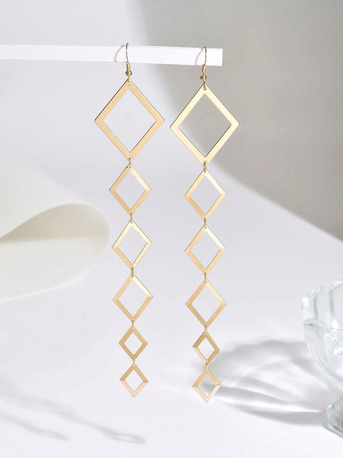 1 par de pendientes con borlas de polígono geométrico creativo para mujeres, joyas de metal exageradas y personalizadas de moda, adecuadas para uso diario, casual, estilo callejero, vacaciones