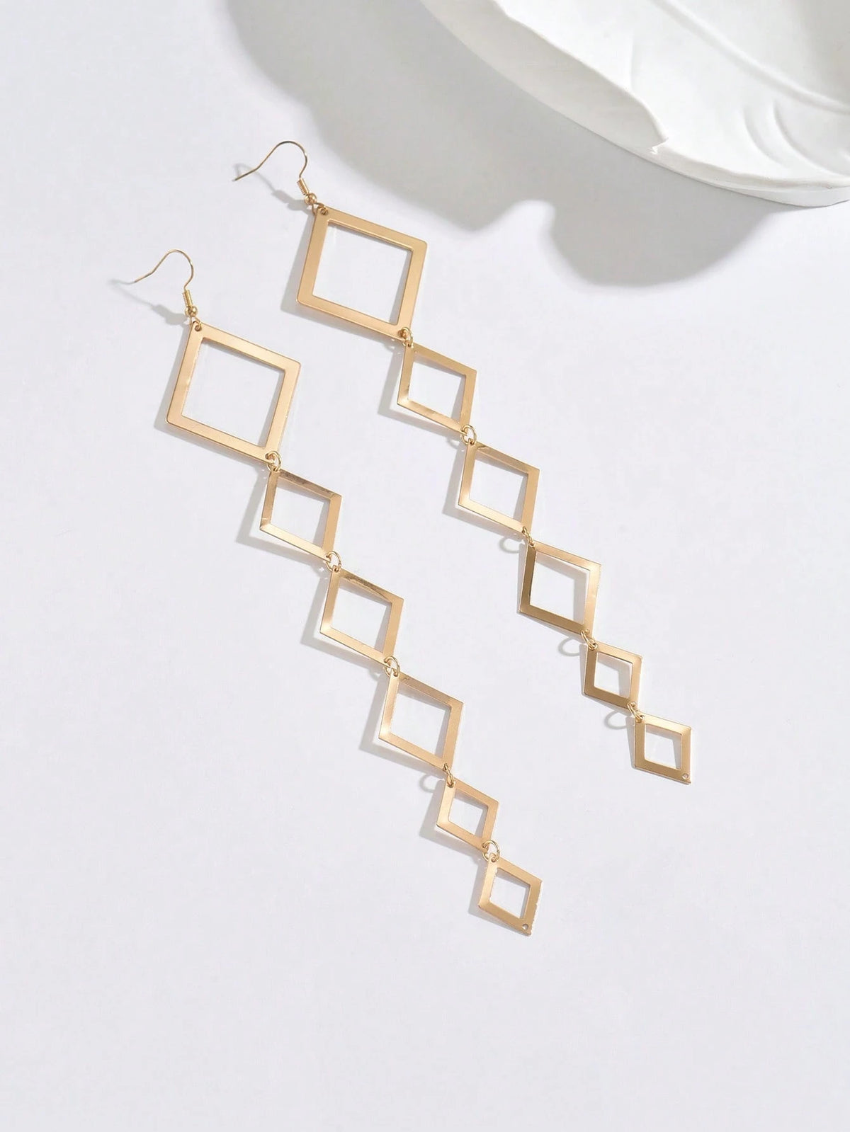 1 par de pendientes con borlas de polígono geométrico creativo para mujeres, joyas de metal exageradas y personalizadas de moda, adecuadas para uso diario, casual, estilo callejero, vacaciones