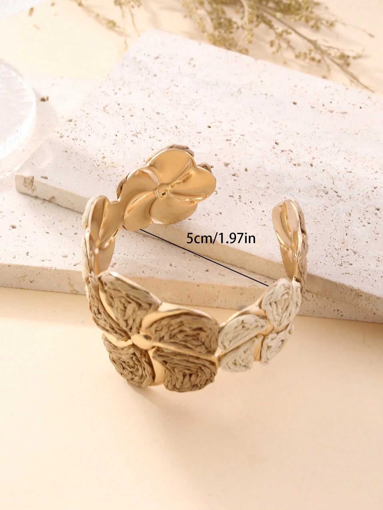 1pc Handmade Exaggerated Floral Paper Yarn Woven Bracelet, Fashionable & Versatile, Suitable For Vacation, Party And Daily Wear
