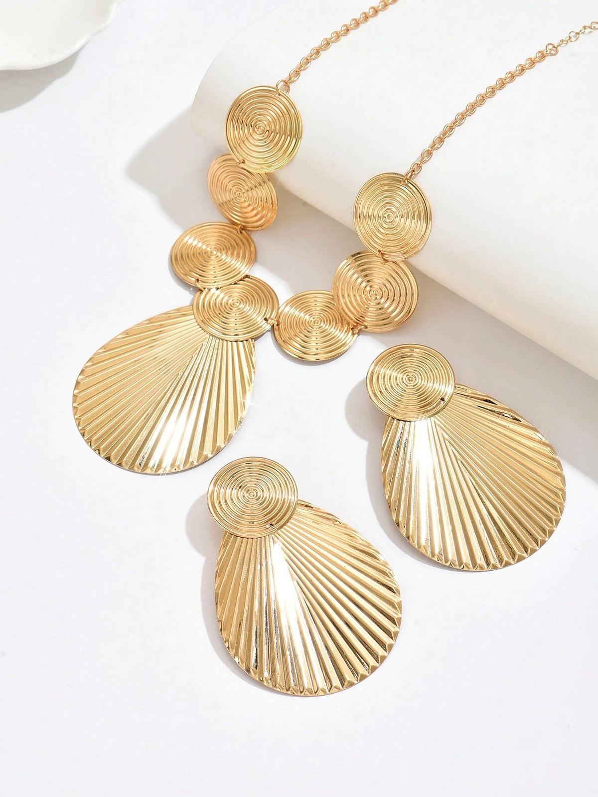 3pcs Stylish Minimalist Sophisticated Personalized Casual Exaggerated European And American Geometric Water Drop Earrings & Necklace Set
