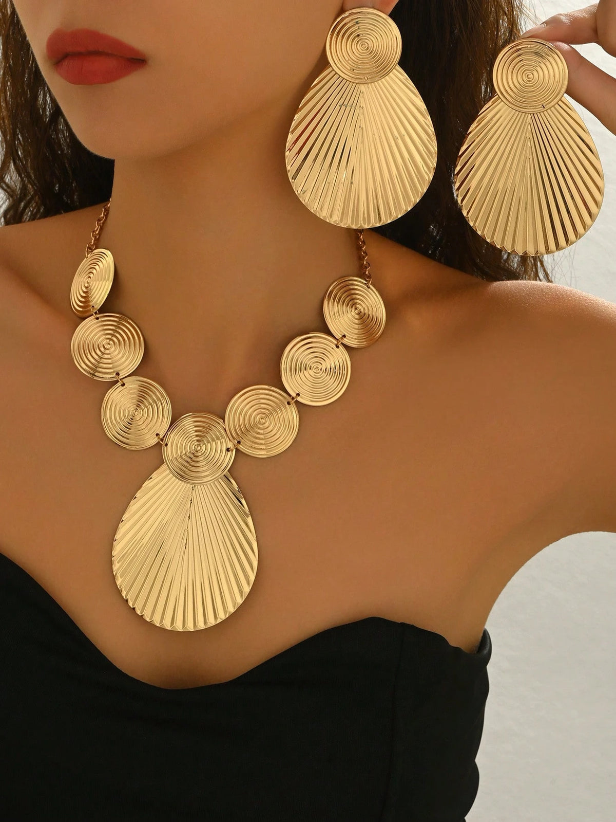 3pcs Stylish Minimalist Sophisticated Personalized Casual Exaggerated European And American Geometric Water Drop Earrings & Necklace Set