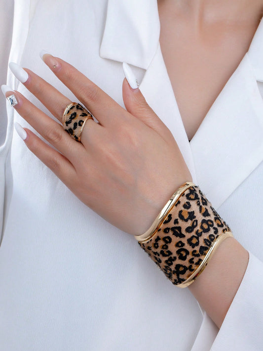 Elegant Fashionable Luxury Leopard Print Metal Ring & Bracelet Set
