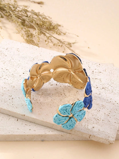 1pc Handmade Paper Yarn Woven Oversized Floral Bracelet, Adjustable, Suitable For Vacation, Party, Market, Afternoon Tea And Daily Wear, Blue