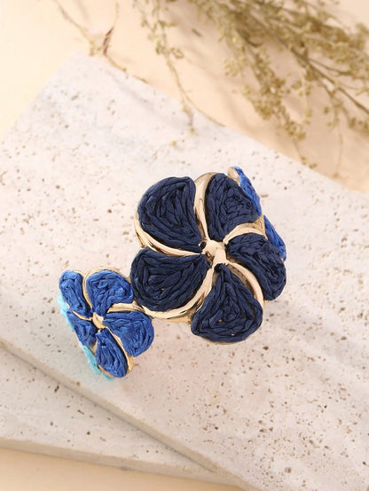 1pc Handmade Paper Yarn Woven Oversized Floral Bracelet, Adjustable, Suitable For Vacation, Party, Market, Afternoon Tea And Daily Wear, Blue