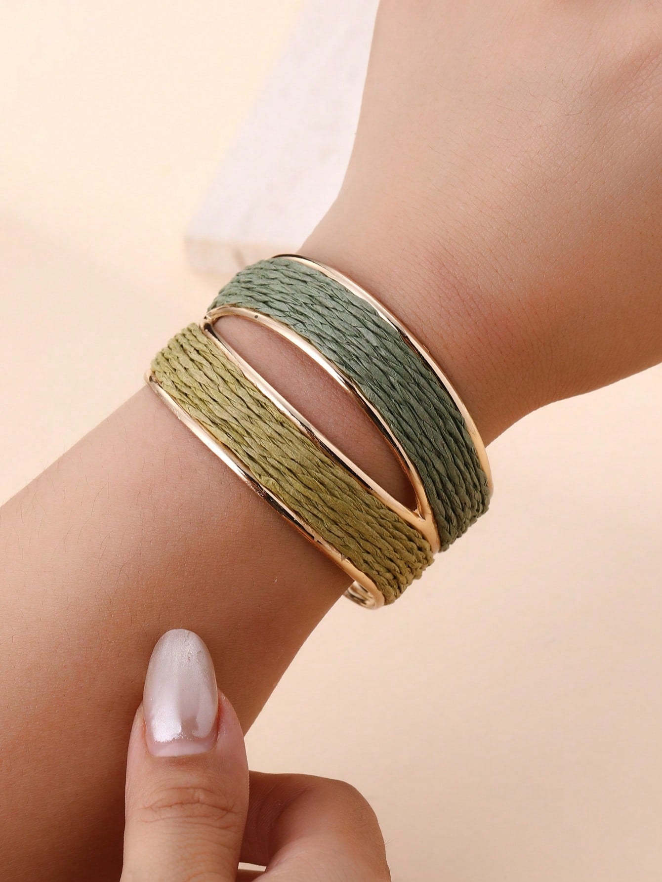 1pc Handmade Bohemian Style Dual-Tone Open Bangle Bracelet, Exquisite And Textured, Suitable For Travel, Vacation, Party, Afternoon Tea, Music Festival And Daily Wear