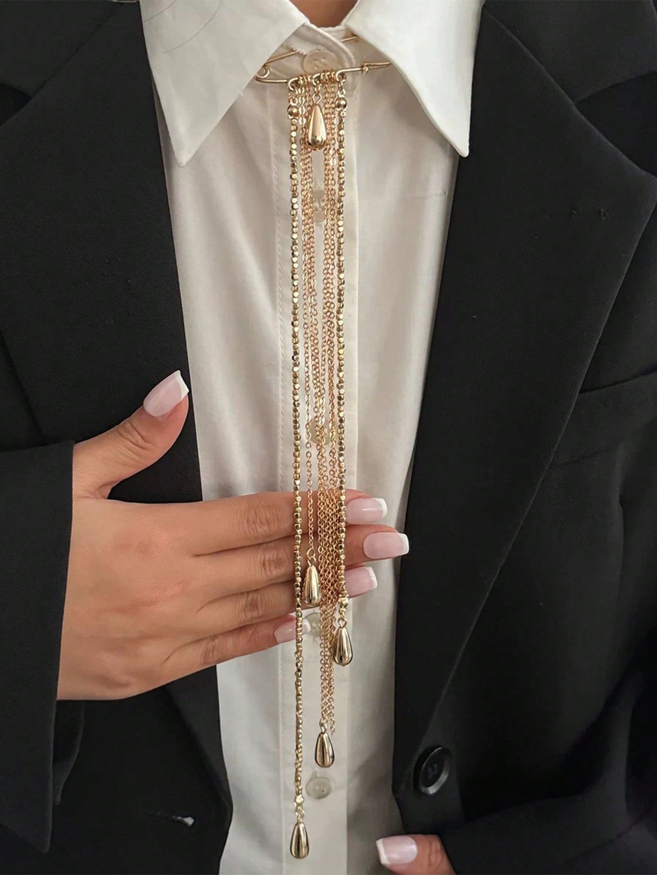 1pc Women's Modest Brooch, Suit Lapel Pin, INS Style Teardrop Tassel Pearl Chain Pendant, Unique Niche Birthday Gift