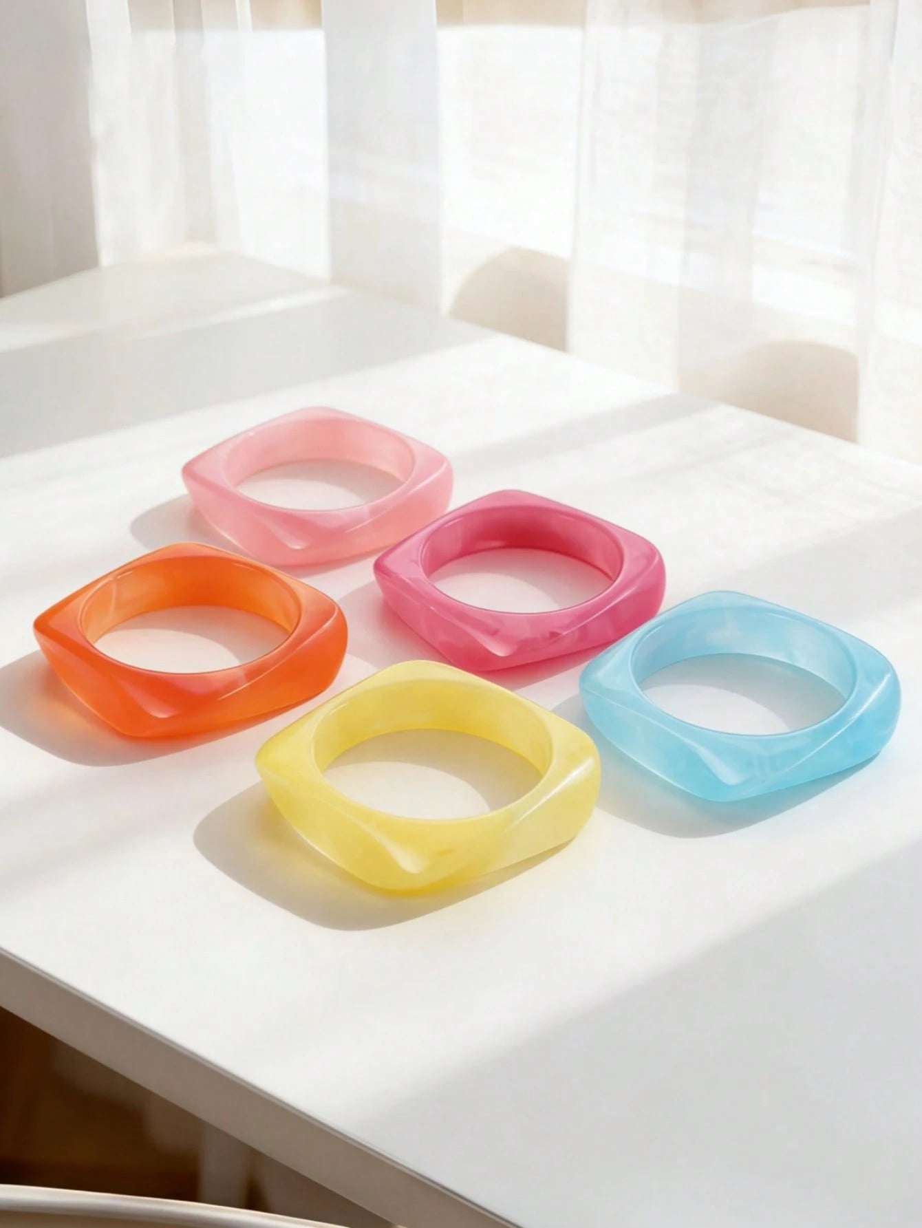 5pcs Geometric Tie-Dye Resin Curved Beach Bracelets For Women, Asymmetric Versatile Fashion Acrylic Bangles