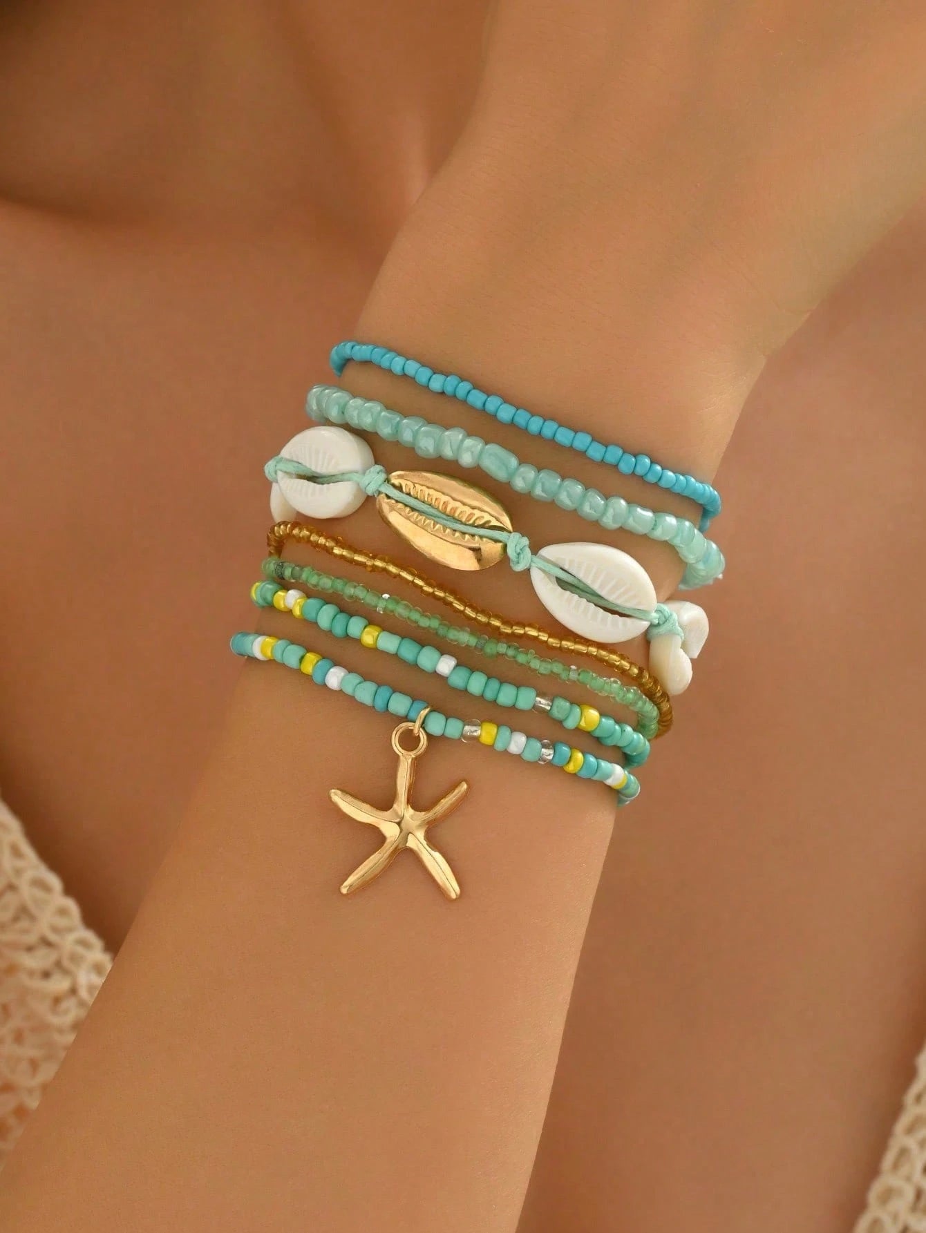 7pcs/Set Bohemian Ocean Style Fashion Elegant Beaded Acrylic Shell & Starfish Pendant Bracelets, Suitable For Casual, Beach, Holiday Wear