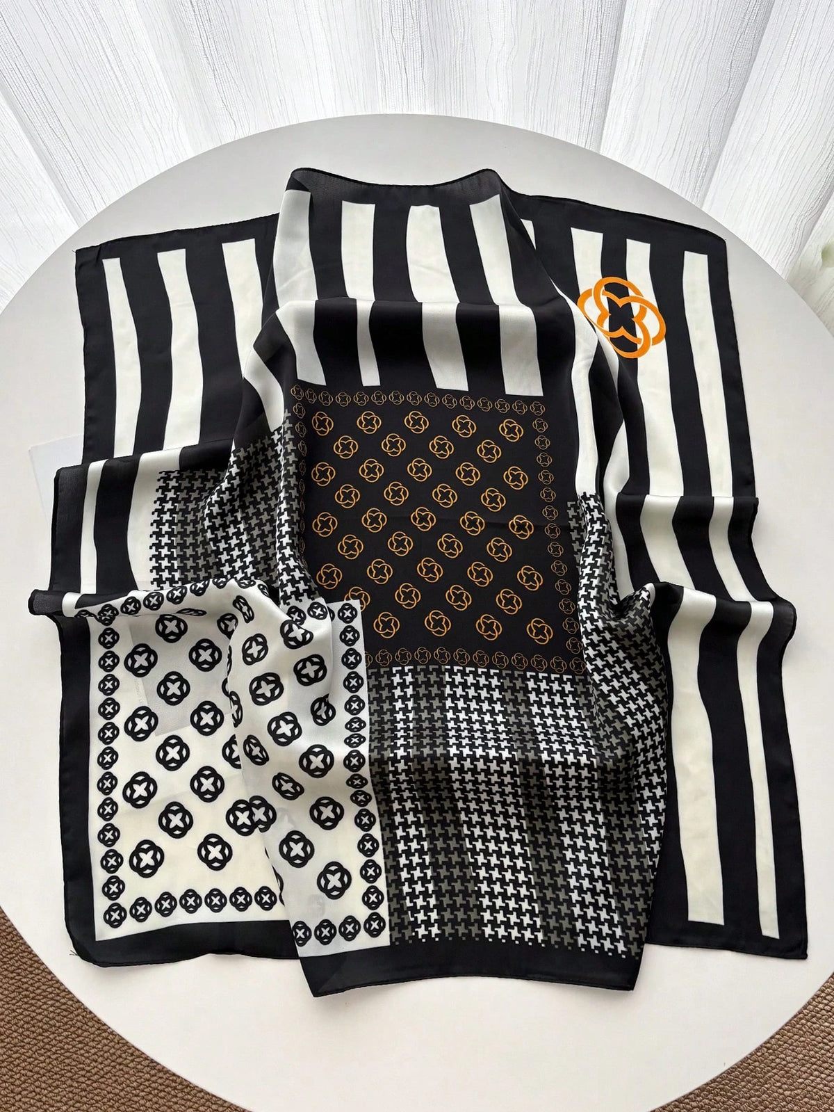 1 pieza Pañuelo cuadrado de satén estampado pequeño para mujer, pañuelo de cabeza, pañuelo para el cuello, diadema, corbata fina, chal