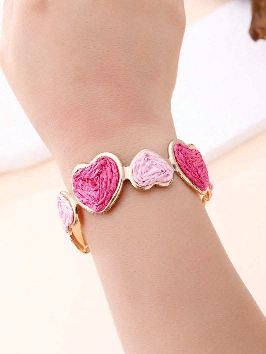 1pc Dopamine Powder Ombre Raffia Heart Bracelet, Luxury Gold Open Bangle, Niche Sweet Girl Style Versatile Accessory For Daily Commute, Date, Beach Vacation, BFF Gift, Valentine's Day, Picnic Photo Shoot, Spring/Summer Layering