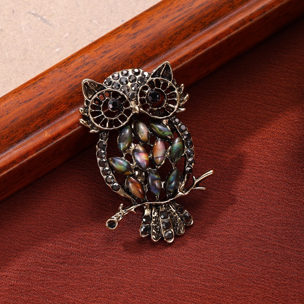 Owl Brooch, Niche Fashion Luxury Lapel Pin, High-End Suit Coat Accessory For Women, Purchased From Reputable Store