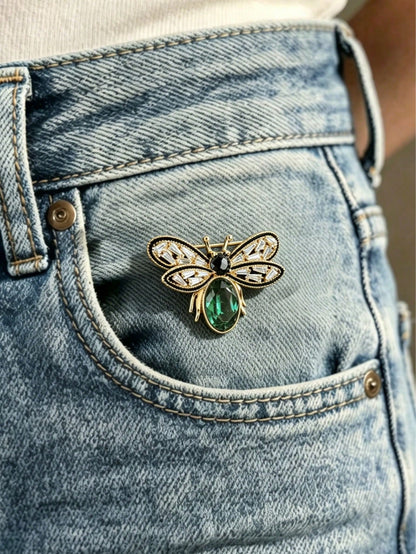 Vintage Bee Brooch (Women's) - Red/Green/Yellow Crystal Honey Bee Shaped Pin, Elegant Animal Jewelry, Suitable For Christmas, Mother's Day, Birthday Gifts, Vintage Fashion Accessory, Can Be Paired With Coats, Scarves, Wedding Attire
