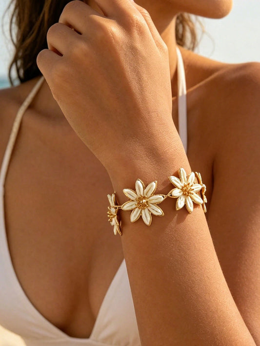 1 pieza Pulsera de flor de 8 pétalos blanca de rafia tejida a mano estilo bohemio de vacaciones de playa y océano, pulsera de patchwork de flor 3D de rafia tejida a mano simple, fresca, dulce y elegante, adecuada para uso diario, vacaciones y banquetes de mujeres (método de tejido de rafia hecho a mano aleatorio)