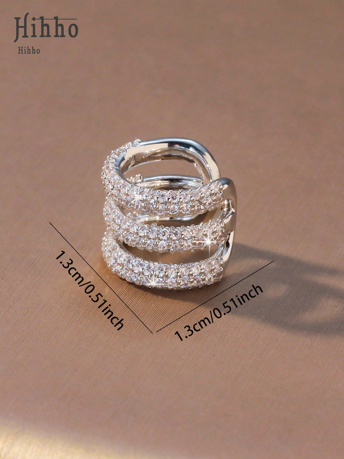 1pc Geometric Multi-Layer Ear Cuff For Women, Fashionable 3-Layer Ear Cartilage Clip, Elegant Personalized Earring Jewelry Gift, Suitable For Holiday Party, Commute, Daily Wear, Can Be Paired With Earrings