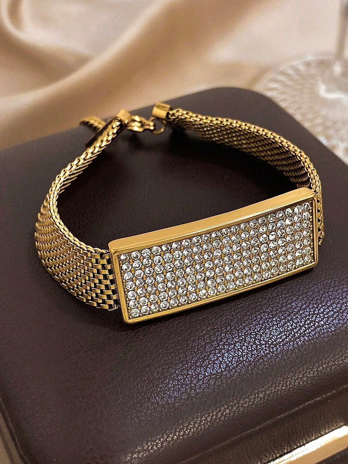 Luxury Vintage Woven Stainless Steel Zirconia and Diamond Bracelet for Women and Men, Gold Jewelry, for Parties and Daily Use, Christmas/Y2k/Halloween Gift