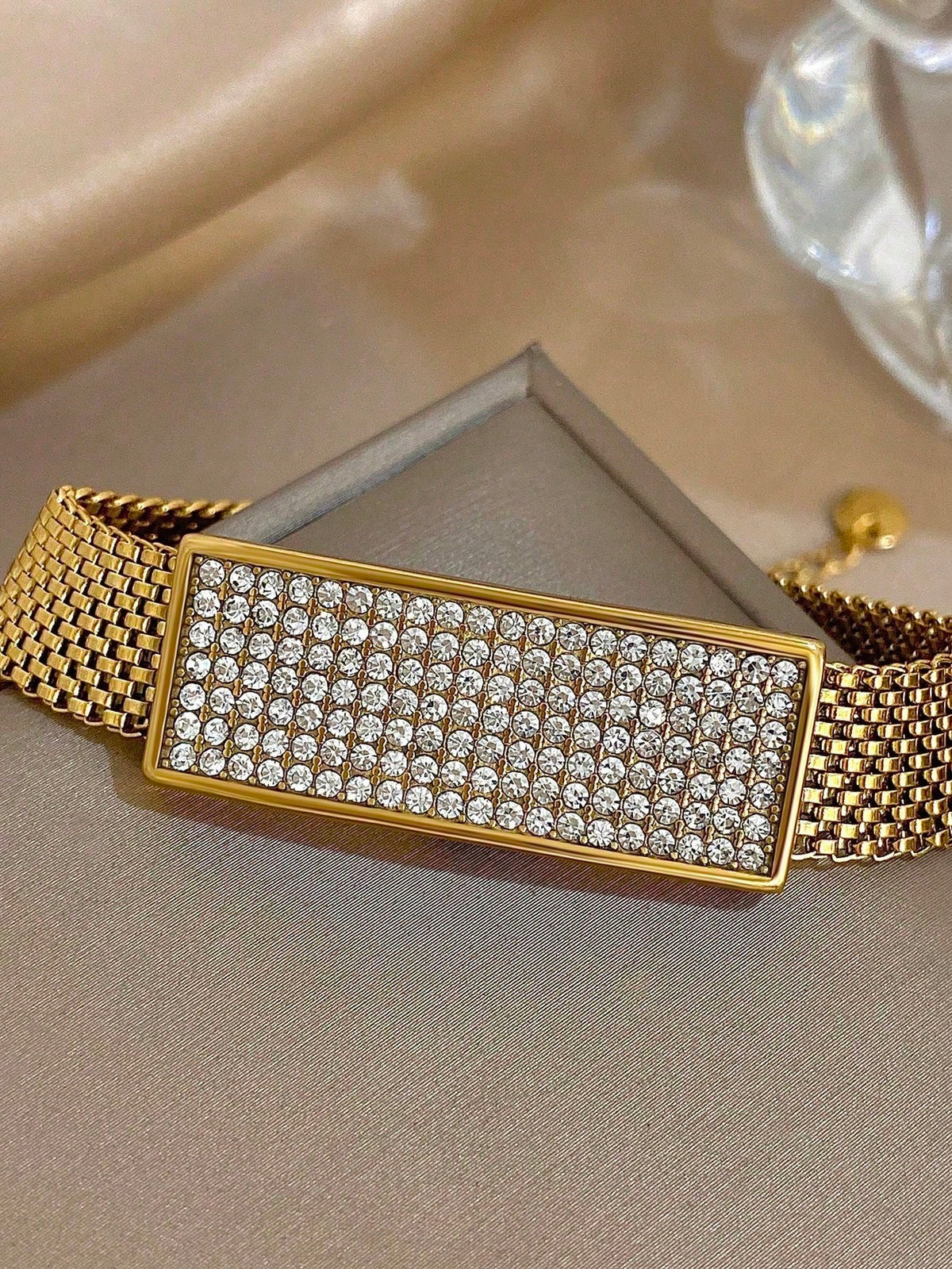 Luxury Vintage Woven Stainless Steel Zirconia and Diamond Bracelet for Women and Men, Gold Jewelry, for Parties and Daily Use, Christmas/Y2k/Halloween Gift