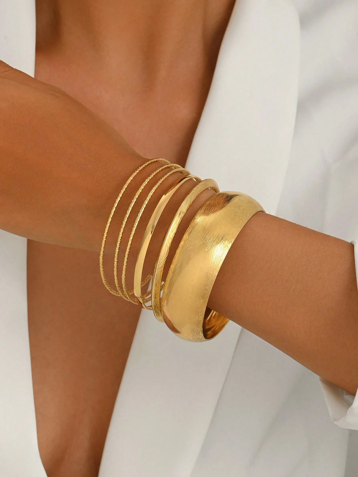 1 Set Fashionable Personalized Exaggerated Minimalist Design Metal Texture Matte Finish Thin & Wide Bracelet Set Suitable For Women's Daily, Vacation And Party Wear