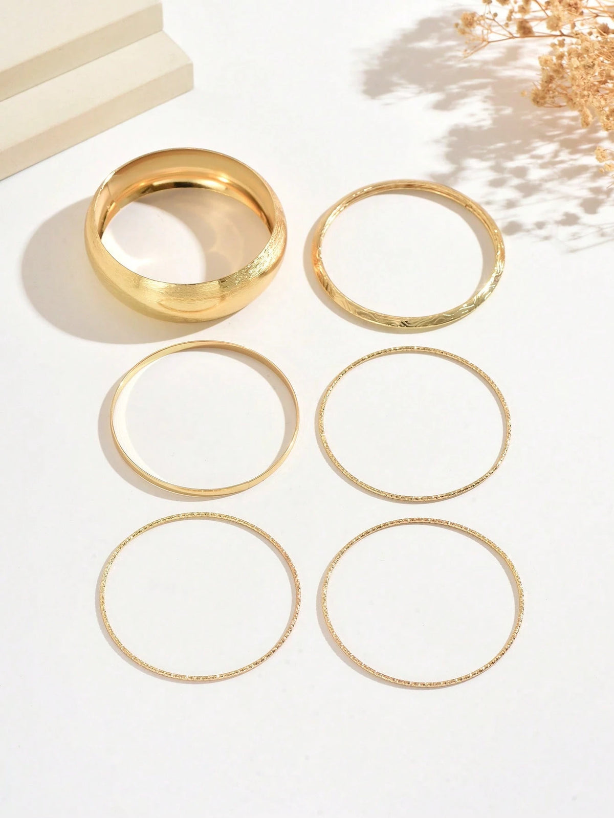 1 Set Fashionable Personalized Exaggerated Minimalist Design Metal Texture Matte Finish Thin & Wide Bracelet Set Suitable For Women's Daily, Vacation And Party Wear