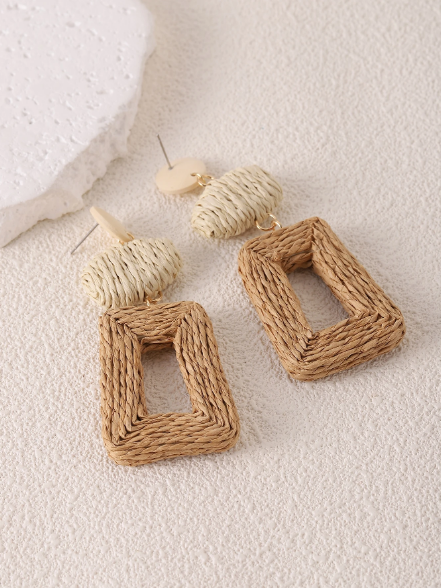 Boho Woven Straw Drop Earrings – Geometric Neutral Rattan Statement Earrings